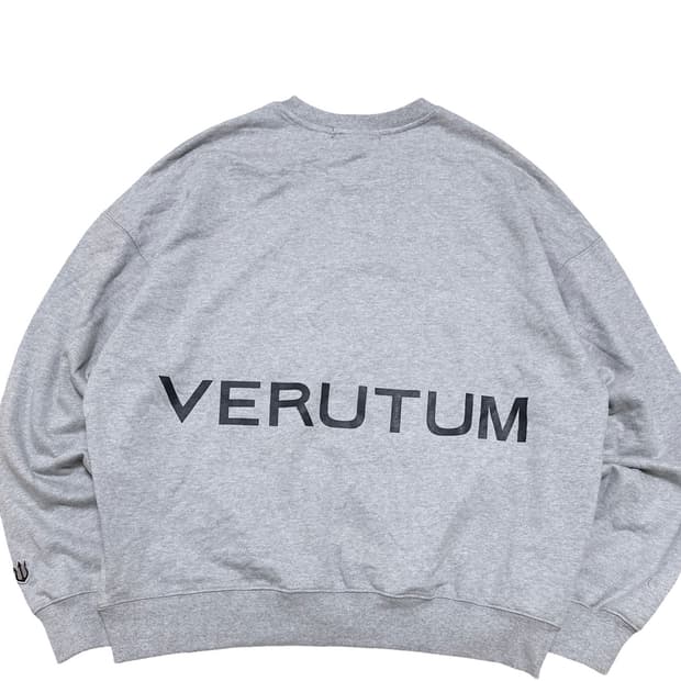 VERUTUM 베루툼 백로고 맨투맨