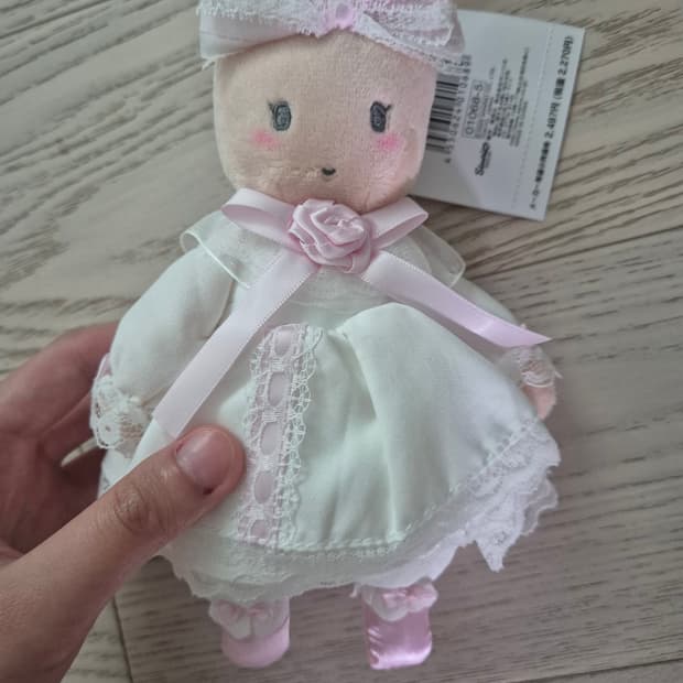 산리오 화이트프릴 마론크림 인형