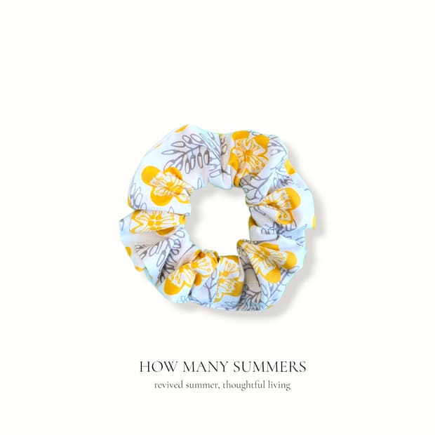 Small 옐로우 플라워 곱창 면 화이트 헤어끈 헤어스크런치 hair