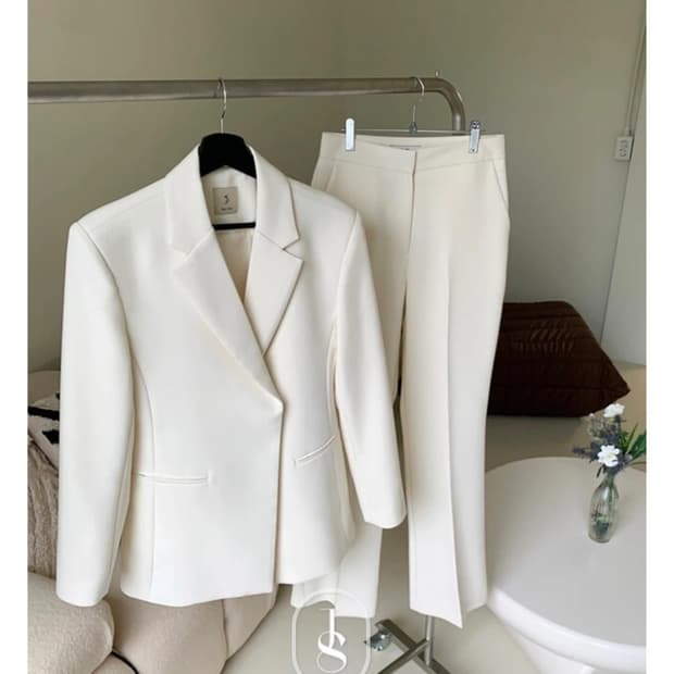 새옷 더제이수 아이보리 수트 셋업 (바지만 구입도 ok)