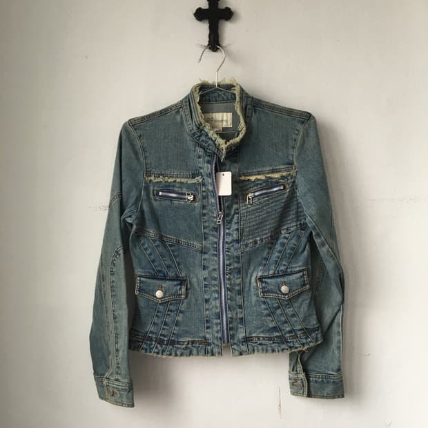 Grunge mood denim jacket