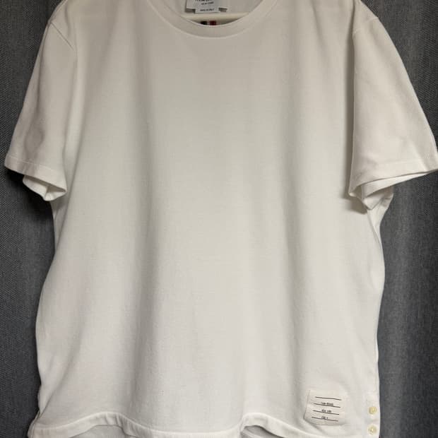 톰브라운 백삼선 반팔 4사이즈