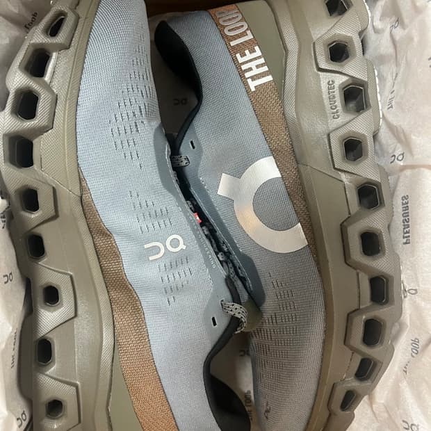 온러닝 클라우드몬스터 2 플레져스 eu45 사이즈 새상품