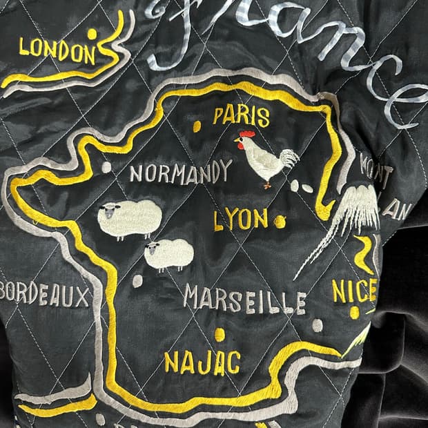 캐피탈 벨벳 샴 보머