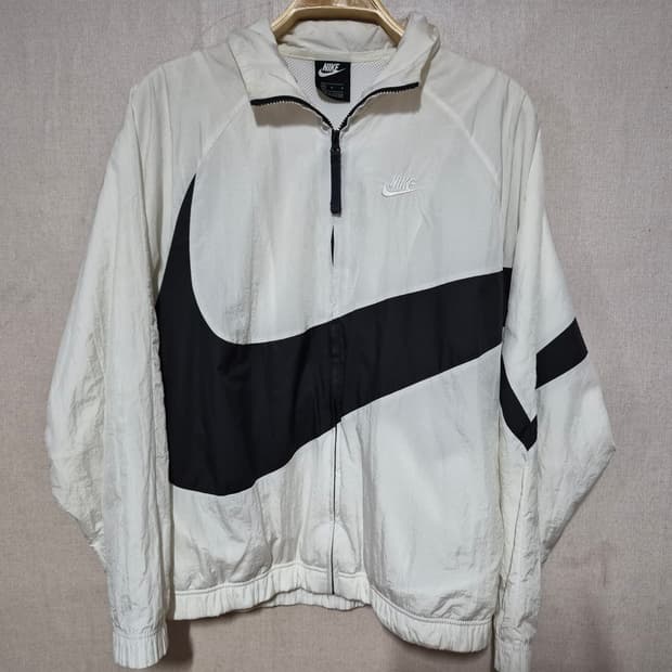 나이키 빅시우스 바람막이 M