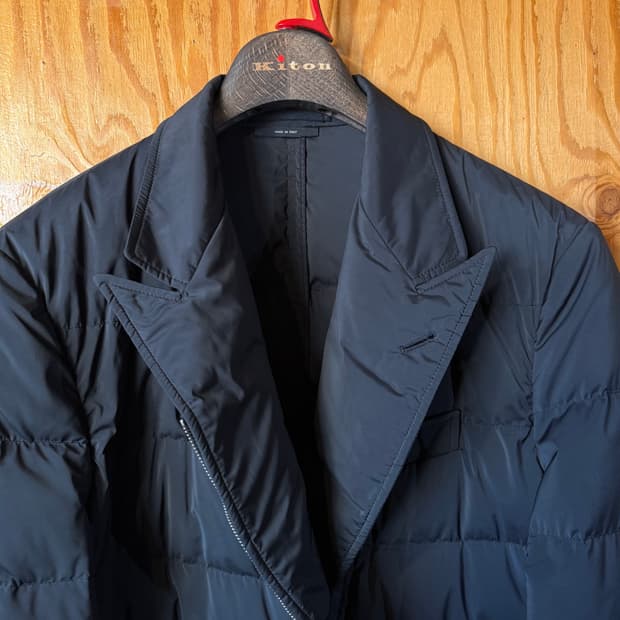 톰포드 패딩 판매 합니다.