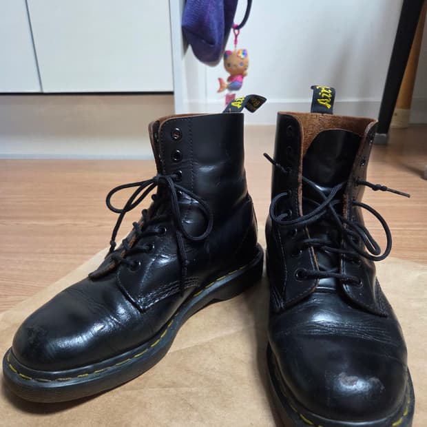 닥터마틴 1460 uk7 mie