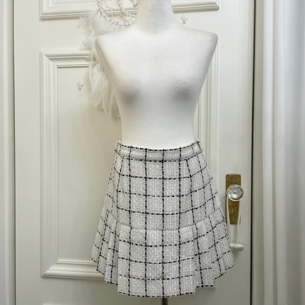 white check tweed pleats lovely skirt