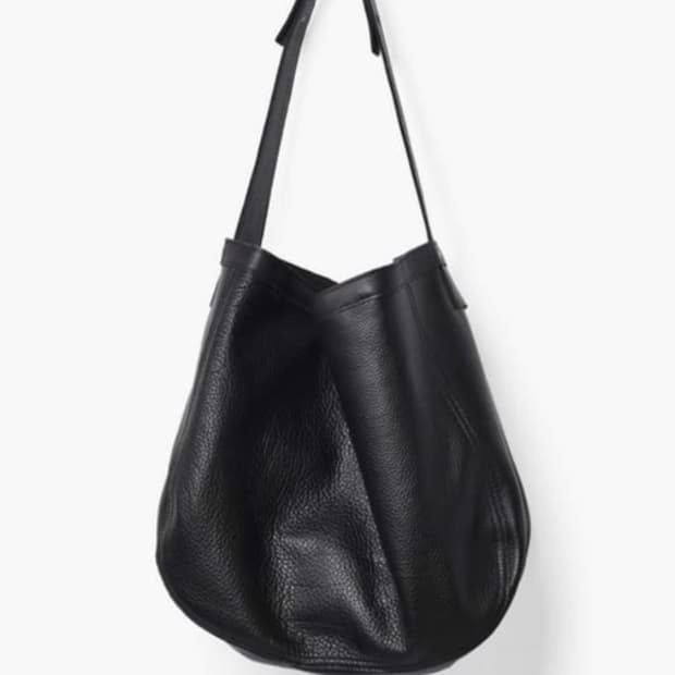 이얼즈어고 레더 뉴스페이퍼 보이백