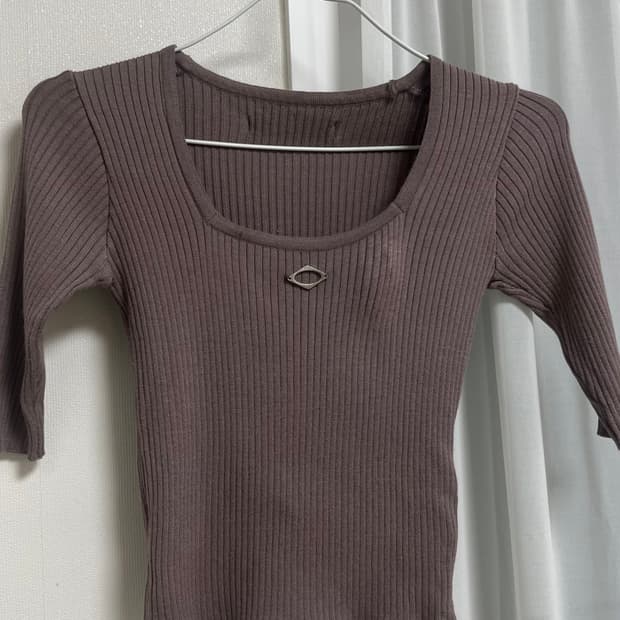 미스치프 스퀘어넥 니트탑 S 브라운