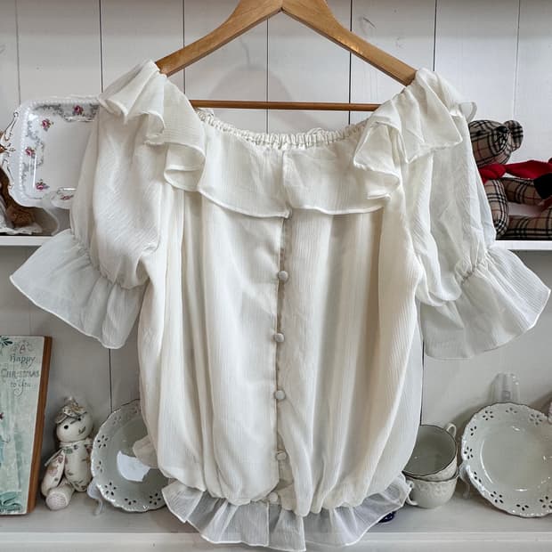 쉬폰 프릴 블라우스 화이트 퍼프 반팔