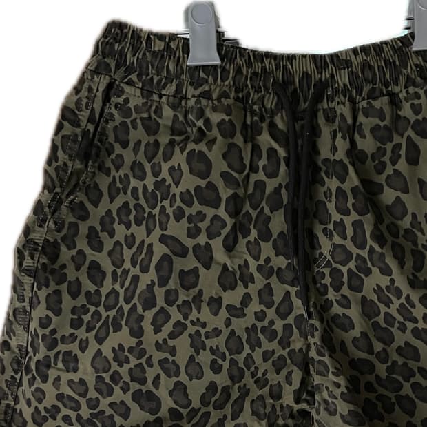 호피 카고 숏 팬츠