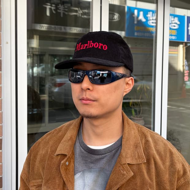 Marlboro logo corduroy black trucker cap