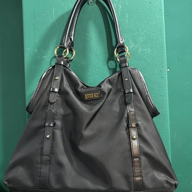 안나수이 나일론 숄더백