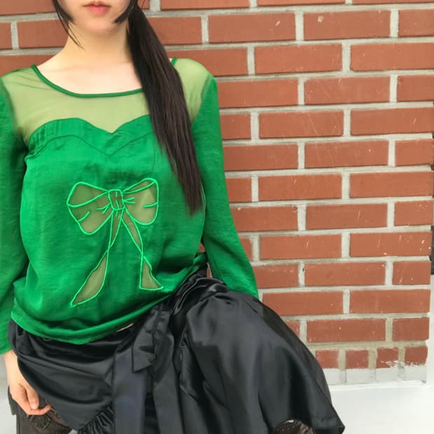 vintage green ribbon top