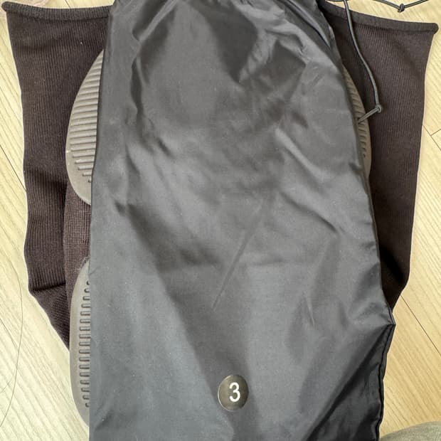 Yeezy pod 3 사이즈