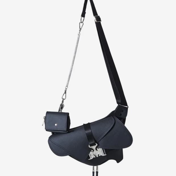 Triple Covered Crow Buckle Bag 가방