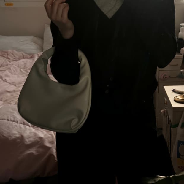 여밈 미니 플럼프백 화이트