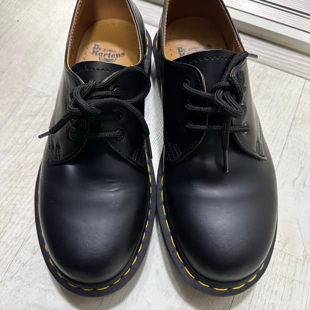 닥터마틴 1461 스무스 블랙 Uk5 