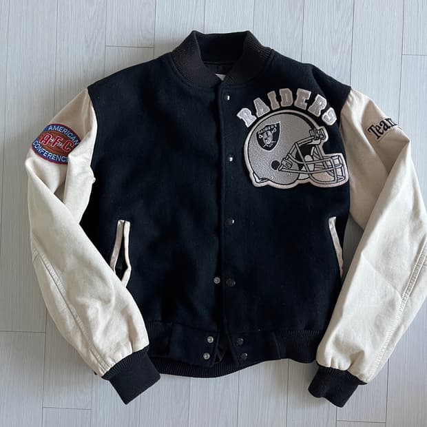 90s 빈티지 레이더스 바시티 Chalk line