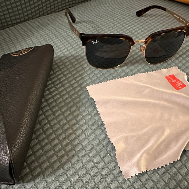 레이벤 클럽마스터 제품입니다