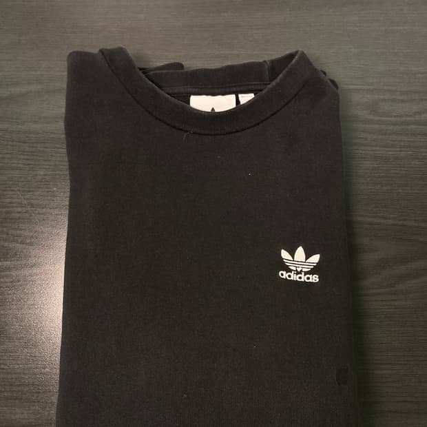 아디다스 맨투맨