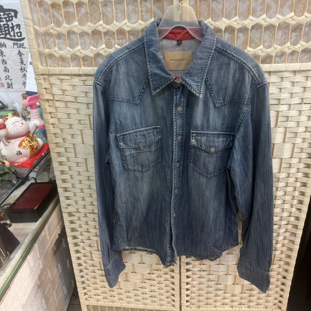 100 정품 버버리 데님셔츠 팝니다