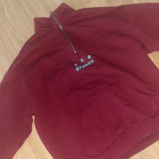 아이앱 하프집업 마룬