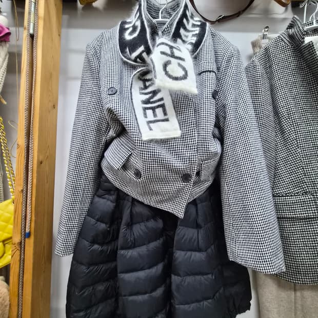 코스 내피퀼팅 루즈핏 자켓. 코오롱 구스패딩스커트