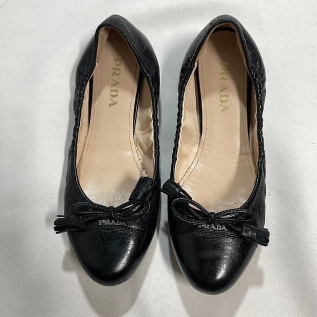 프라다 발레리나 리본 플랫 슈즈