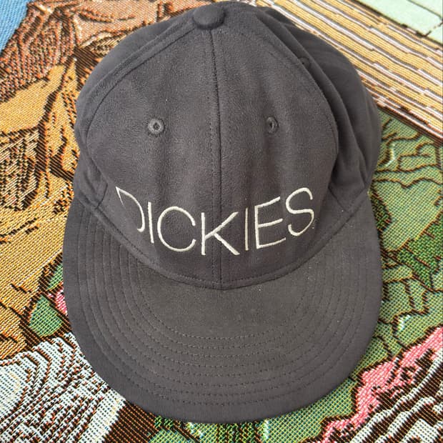 Dickies 빅로고 플리스 볼캡 스냅백
