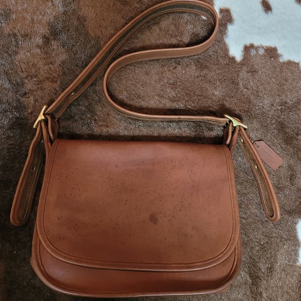 올드 코치 가죽 중소형 숄더백(28*22)