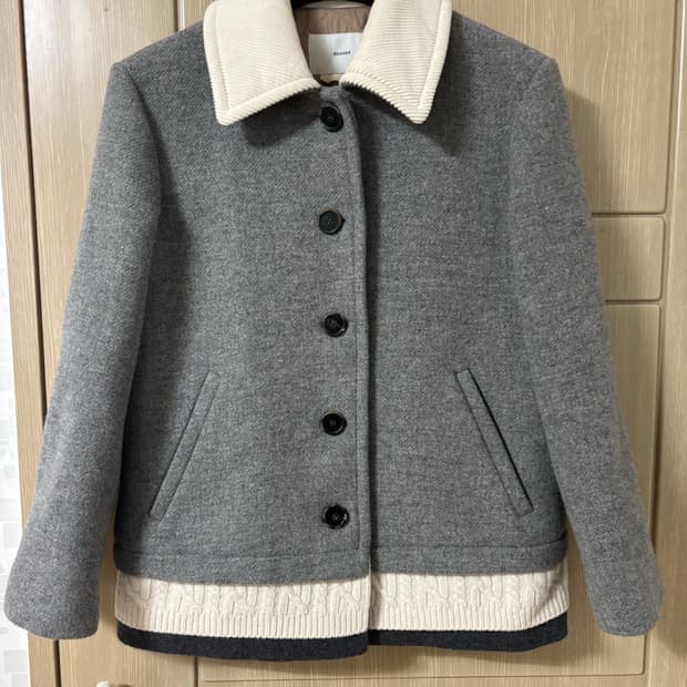 비이커 그레이 코트