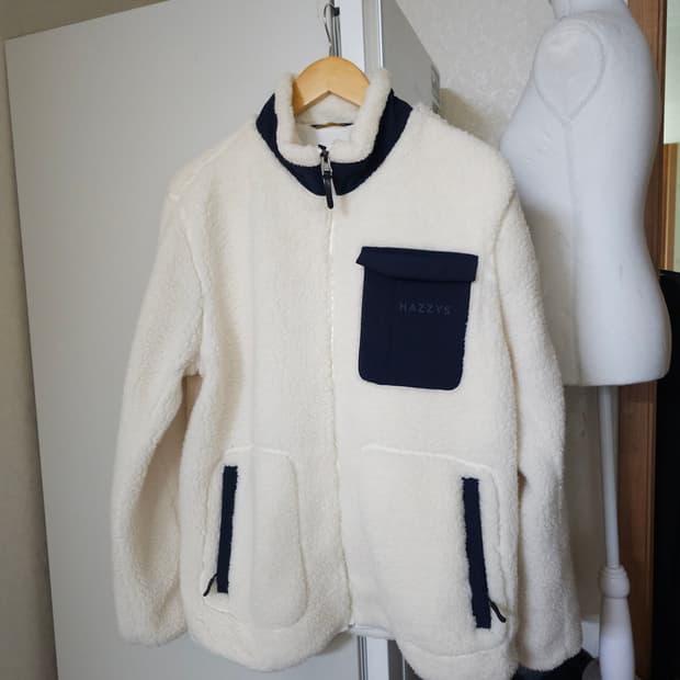 헤지스 아이보리 뽀글이 플리스 자켓