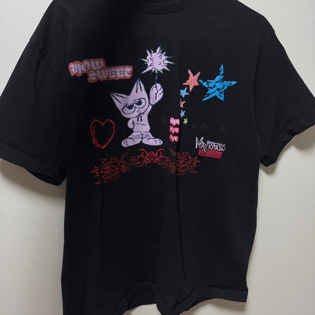 뉴진스 티셔츠 m