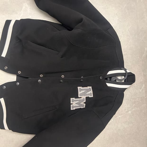 노메뉴얼 바시티 자켓