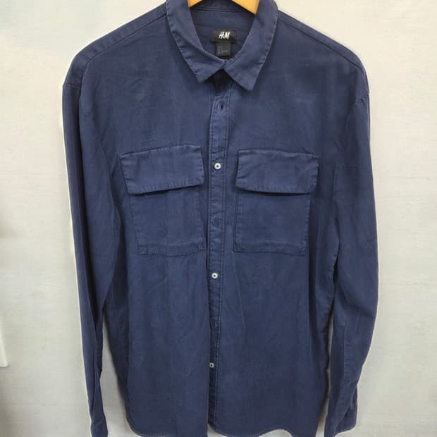 에이치앤엠 셔츠긴팔 스웨이드느낌 L