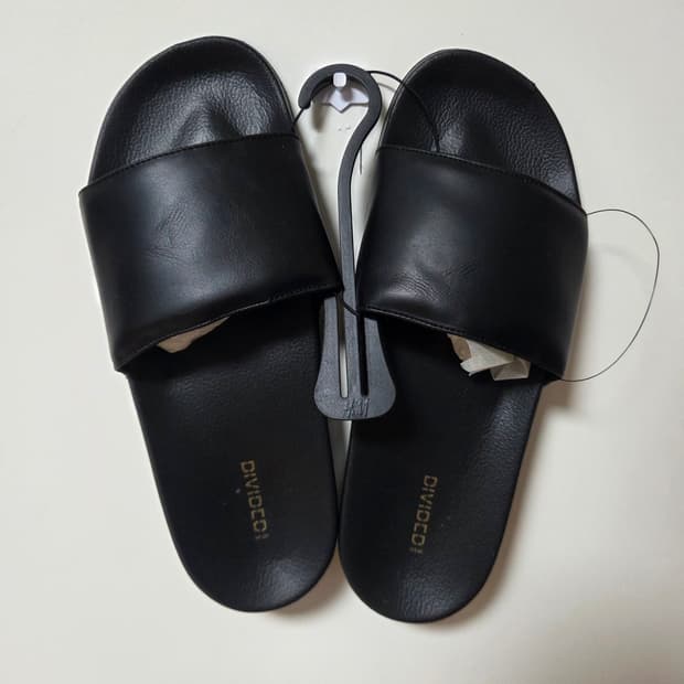 H&M Divided 블랙 슬라이드 슬리퍼