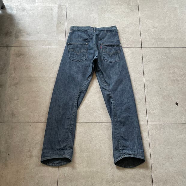 리바이스 엔지니어드 진스 데님팬츠 청바지(30)