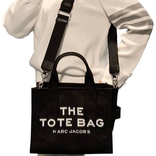 마크제이콥스 더 토트백 미듐 블랙
