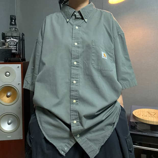 칼하트 반팔셔츠