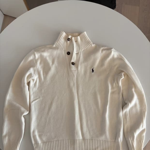 폴로 니트