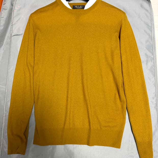 (새상품,강추👍)로로피아나 베이비캐시미어 골든 스웨터 니트