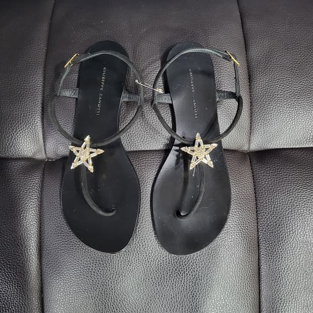 주세페 자노티 홀리 스타 크리스탈 샌들