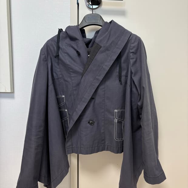 꼼데가르송 후드 플리츠 자켓