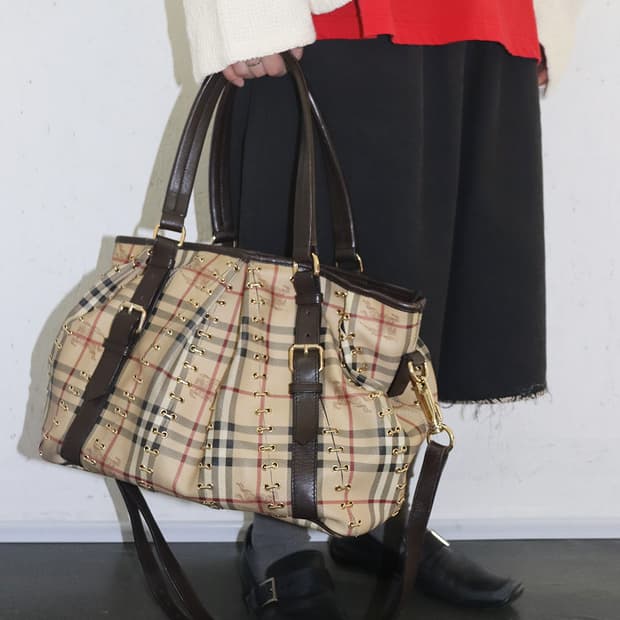 버버리 헤이마켓 체크 메탈 스티치 로리 백