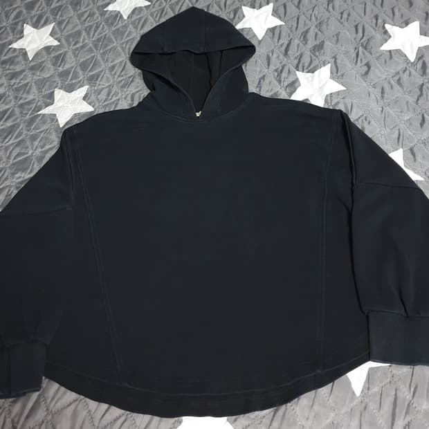 플라스틱아일랜드 크롭 가오리핏 후드티 블랙 (M)