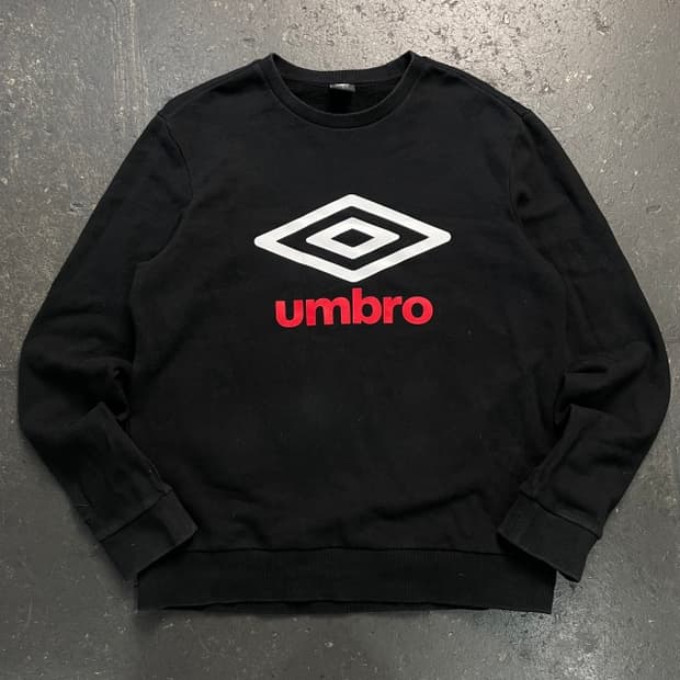 100 엄브로 맨투맨 