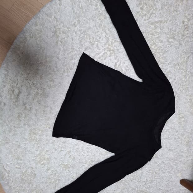 (마지막특가) 블랙 긴팔 무지 티셔츠 새상품