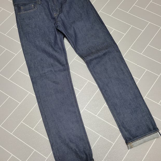 새상품) 유니클로 스트레치 셀비지 데님 팬츠 33